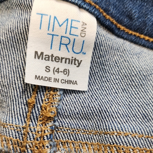 Time & Tru Maternity Denim Bermuda Shorts Sz Small NWT - Picture 4 of 6